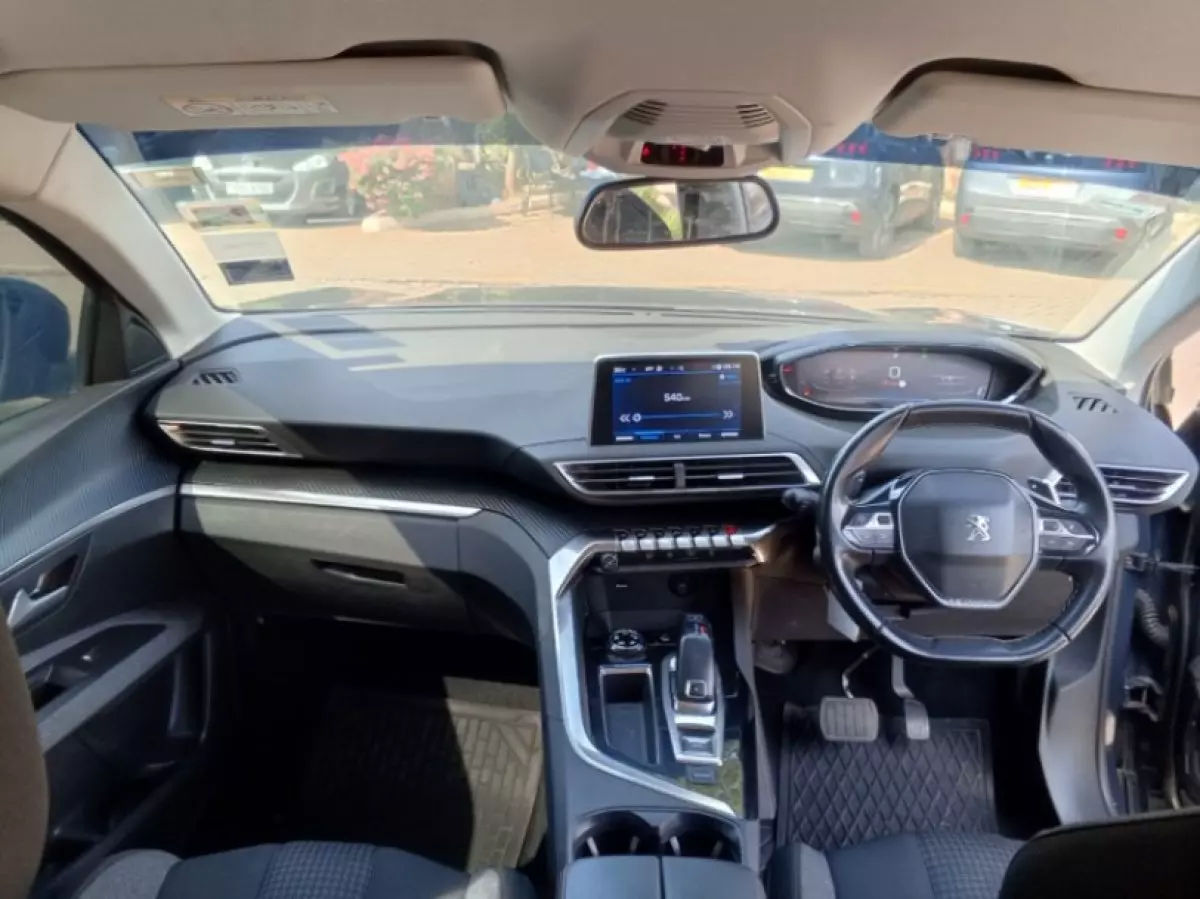 interiorFront