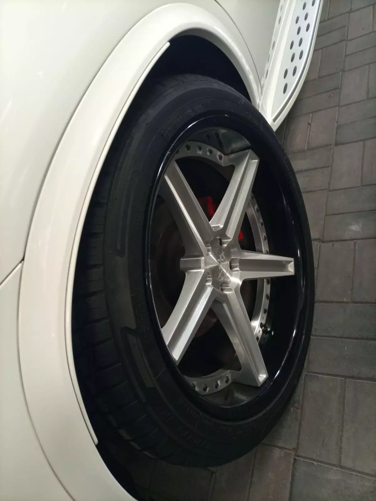 tyre1