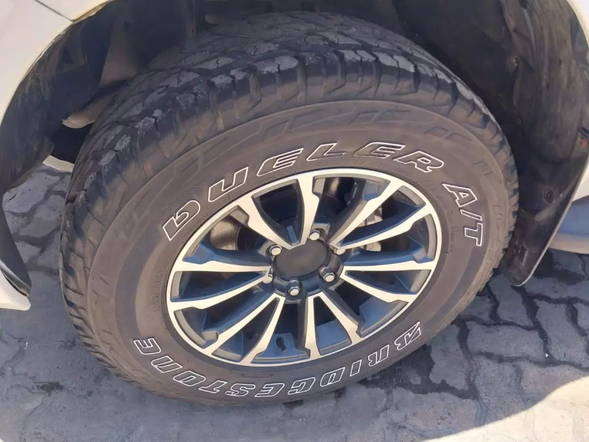 tyre2