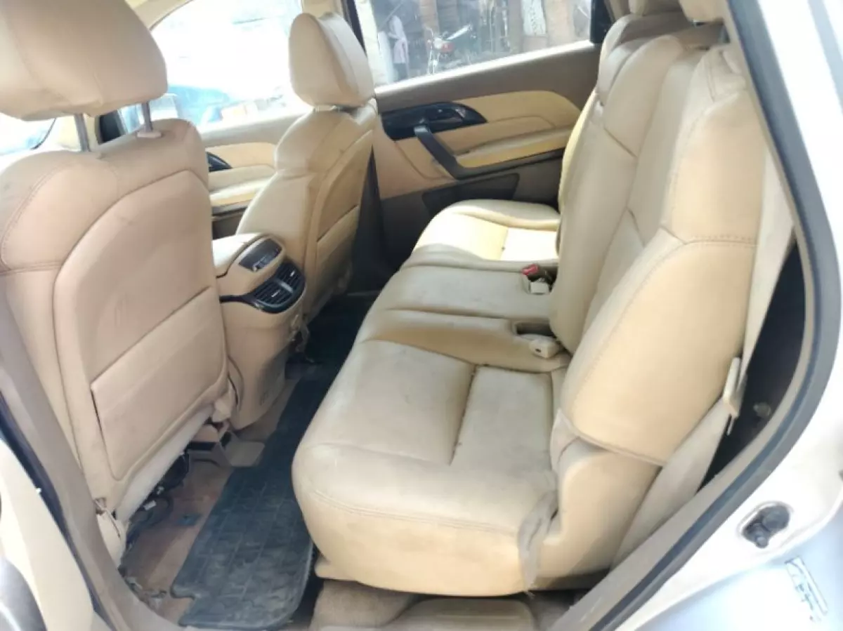interiorBack
