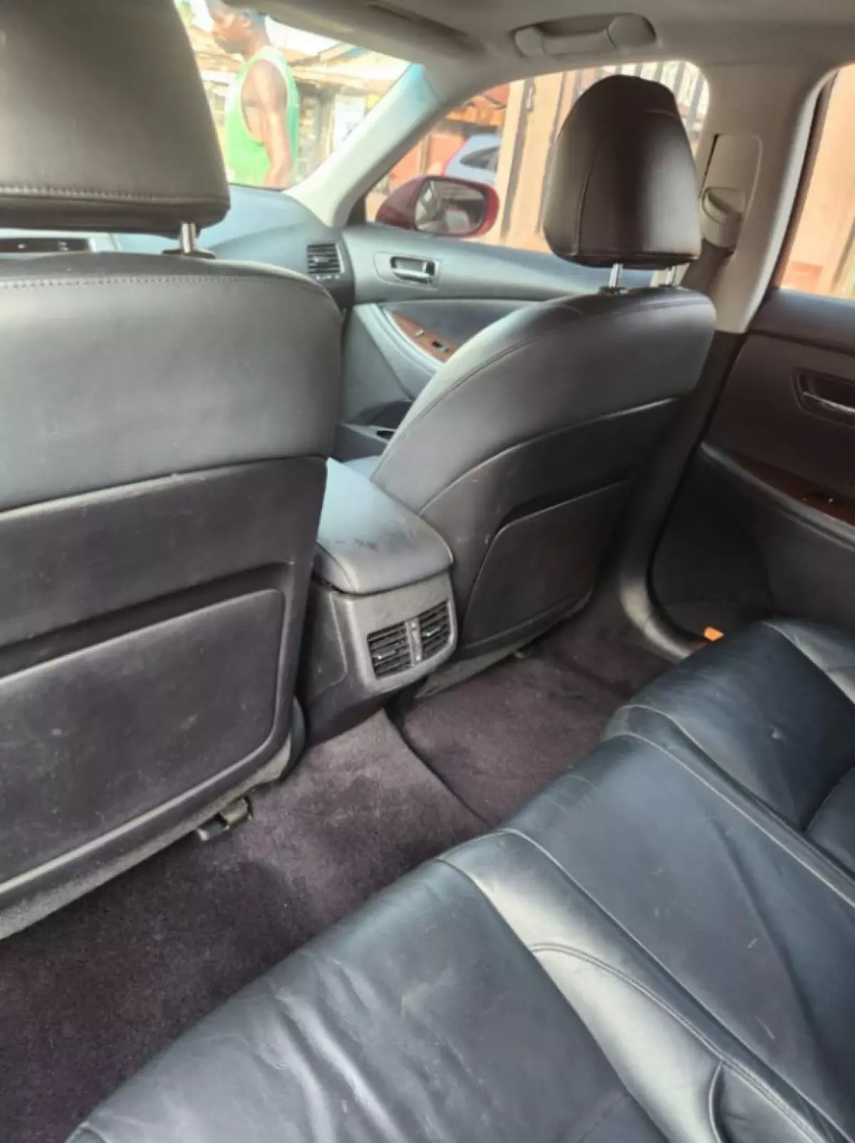 interiorBack