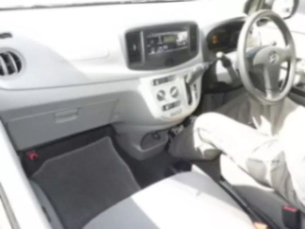 interiorFront