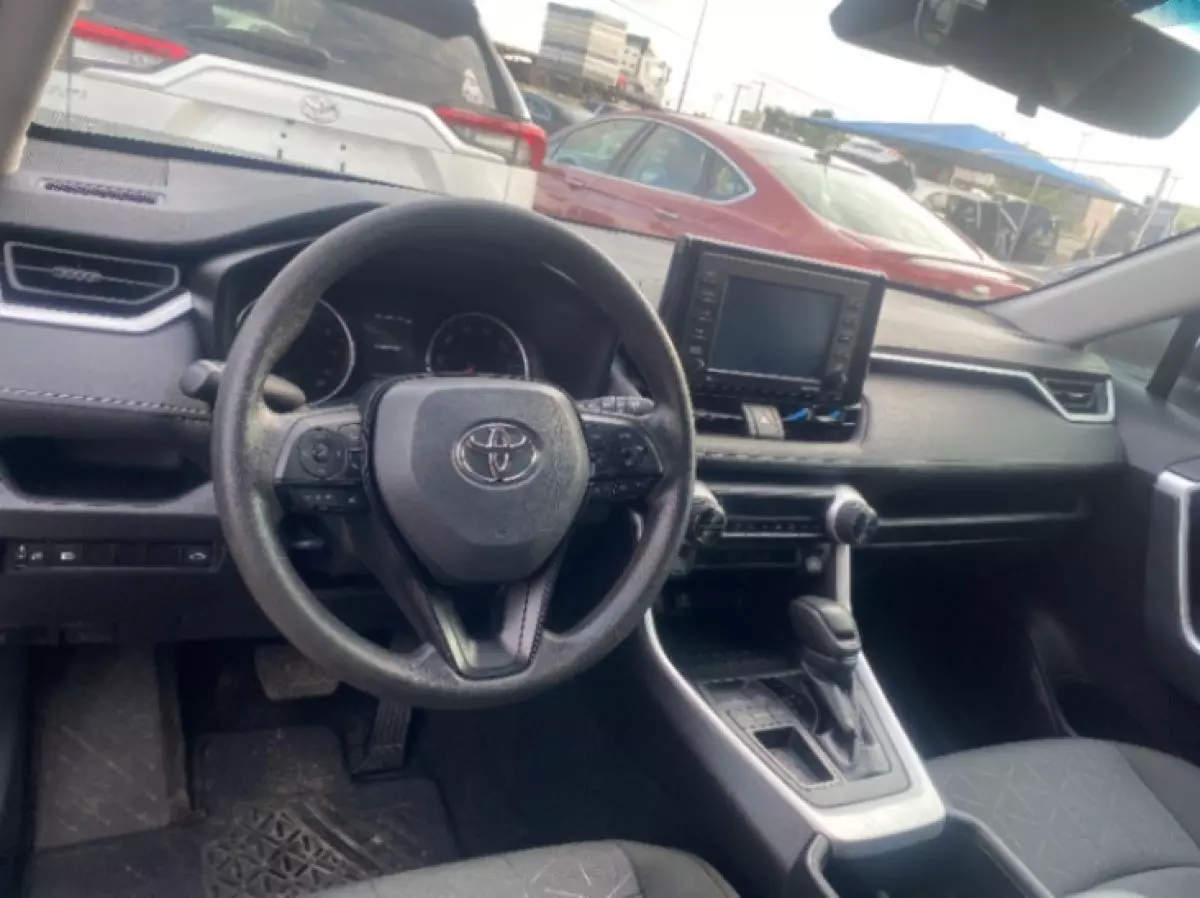 interiorFront