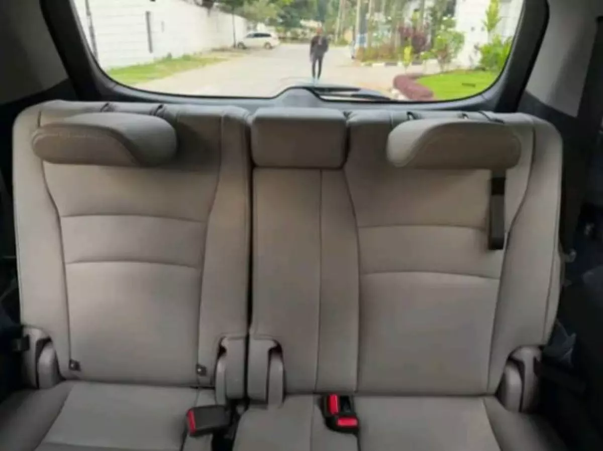 interiorBack