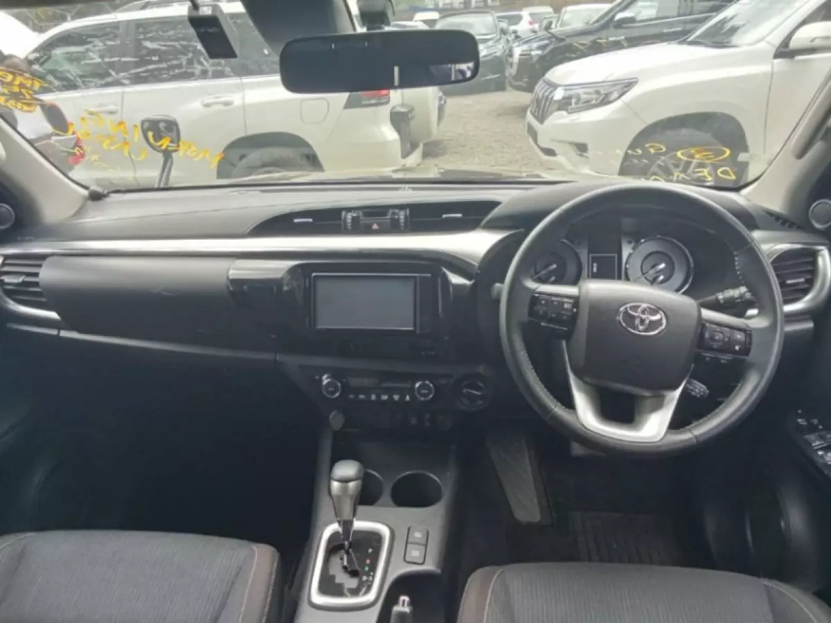interiorFront