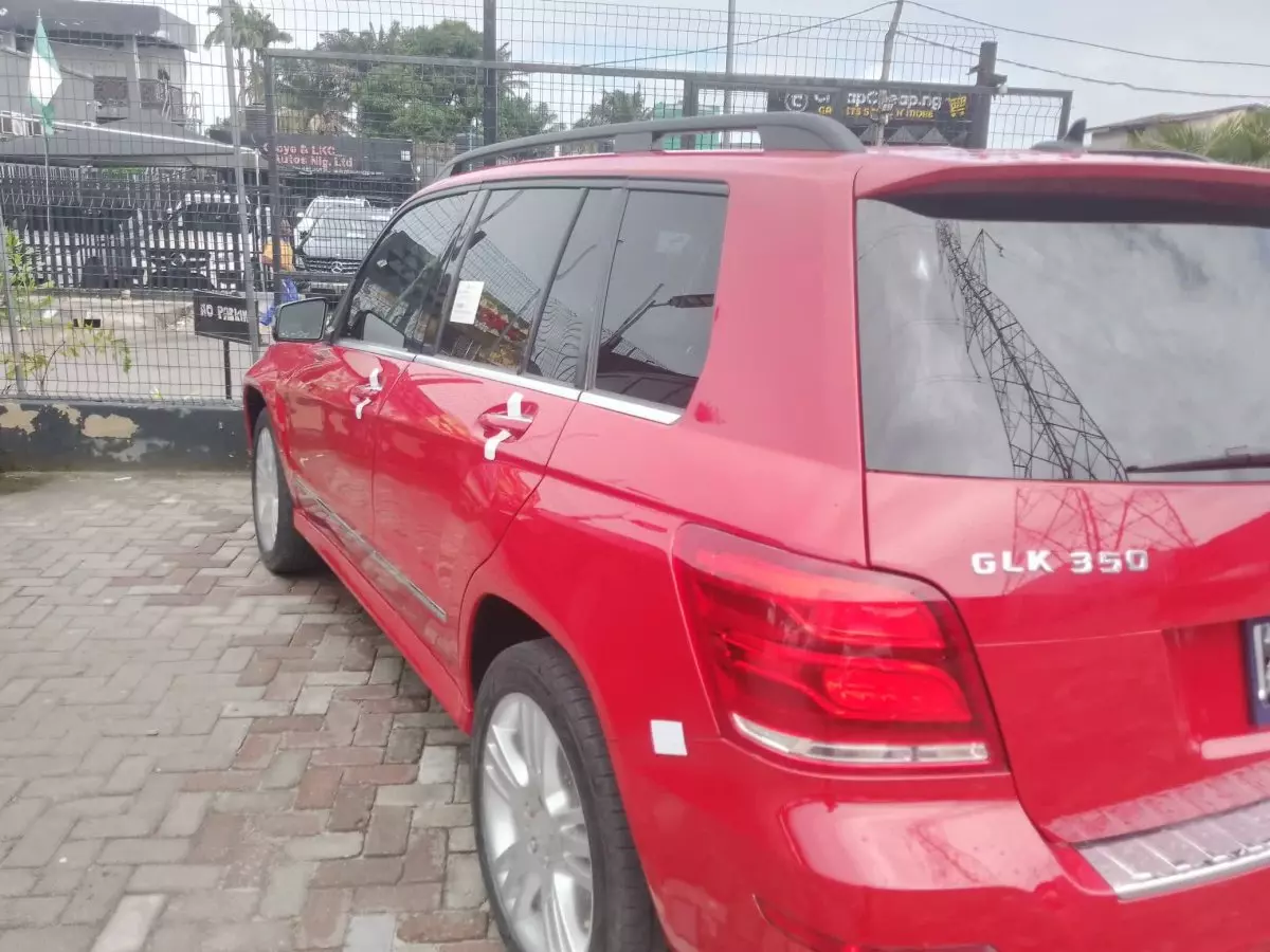 car Right Back