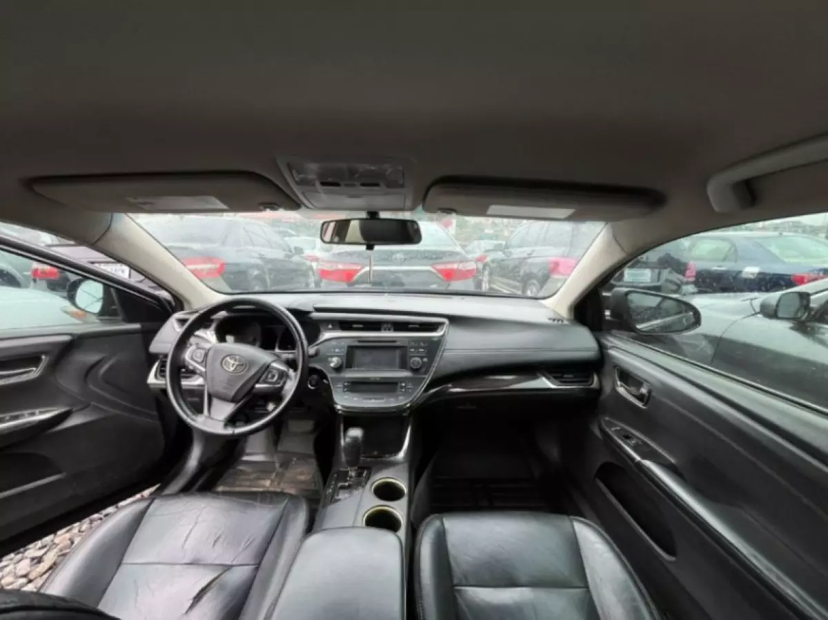 interiorFront