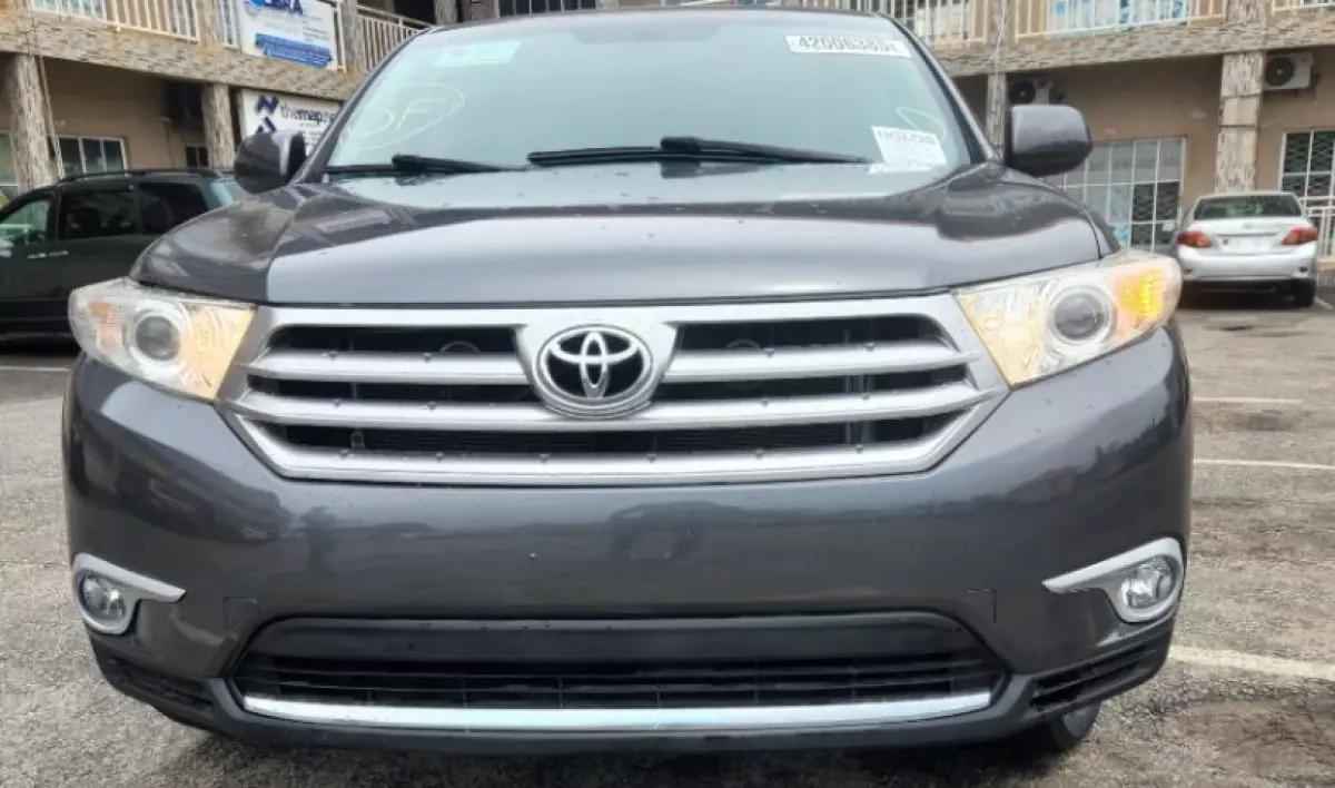 Toyota Highlander - 2012