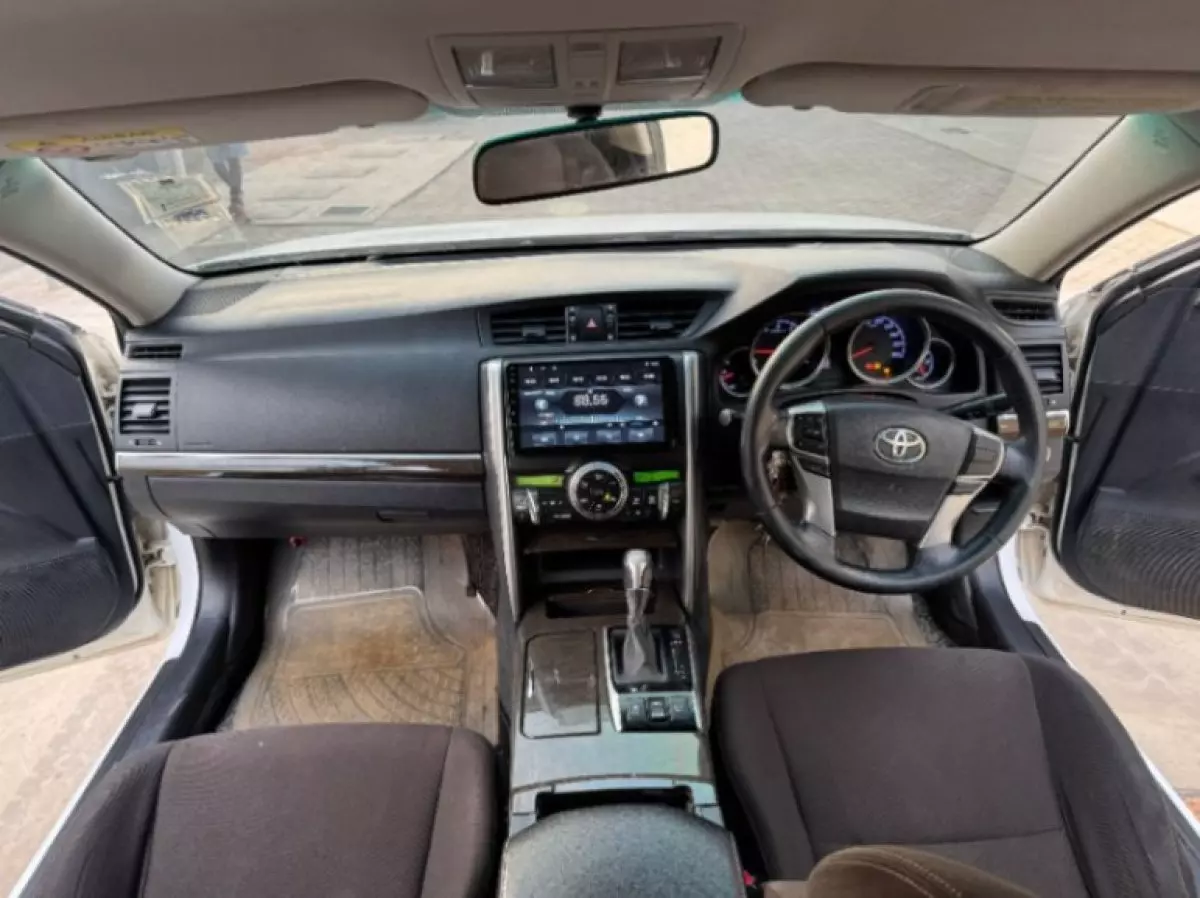 interiorFront