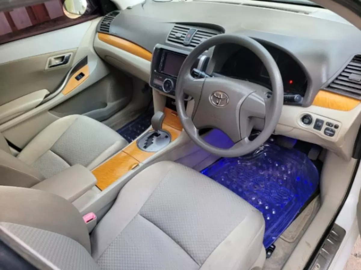 interiorFront