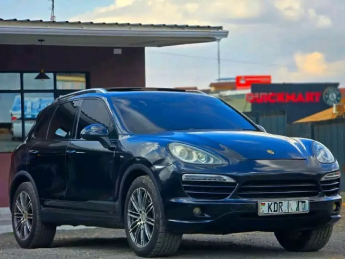 PORSCHE Cayenne - 2013
