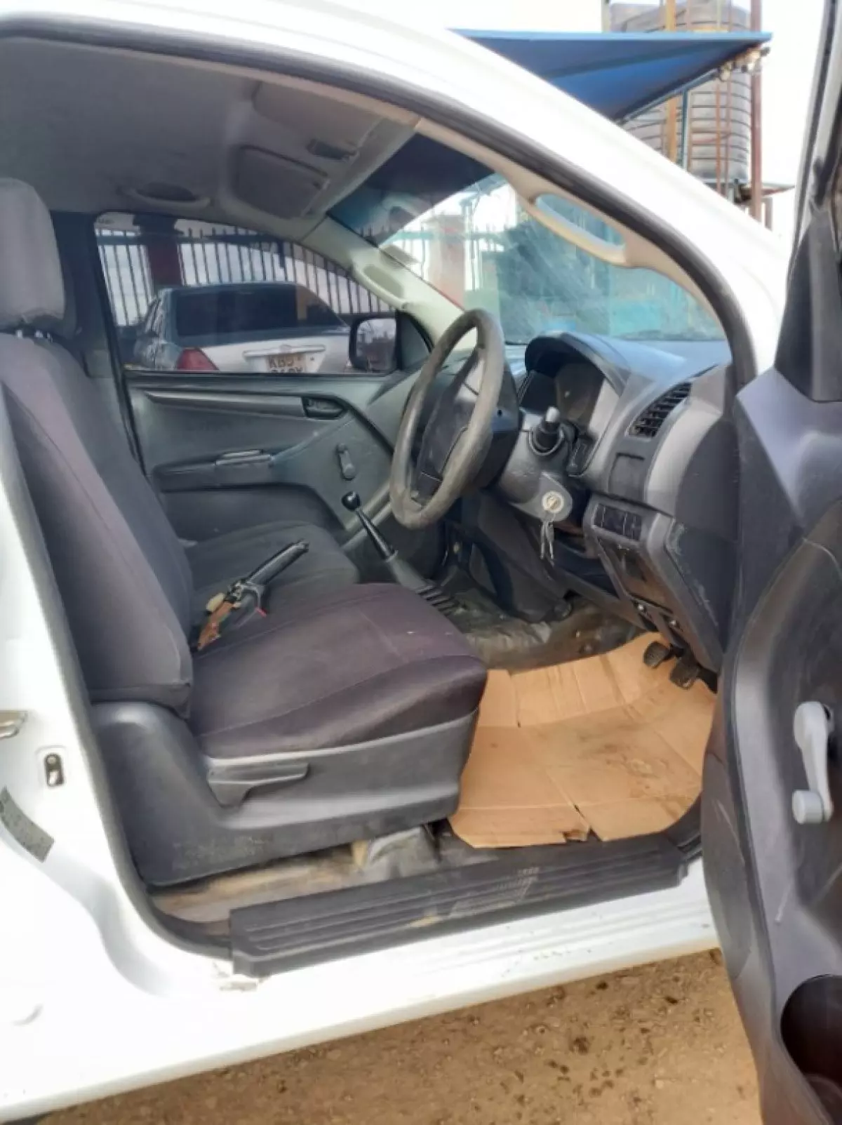 interiorFront
