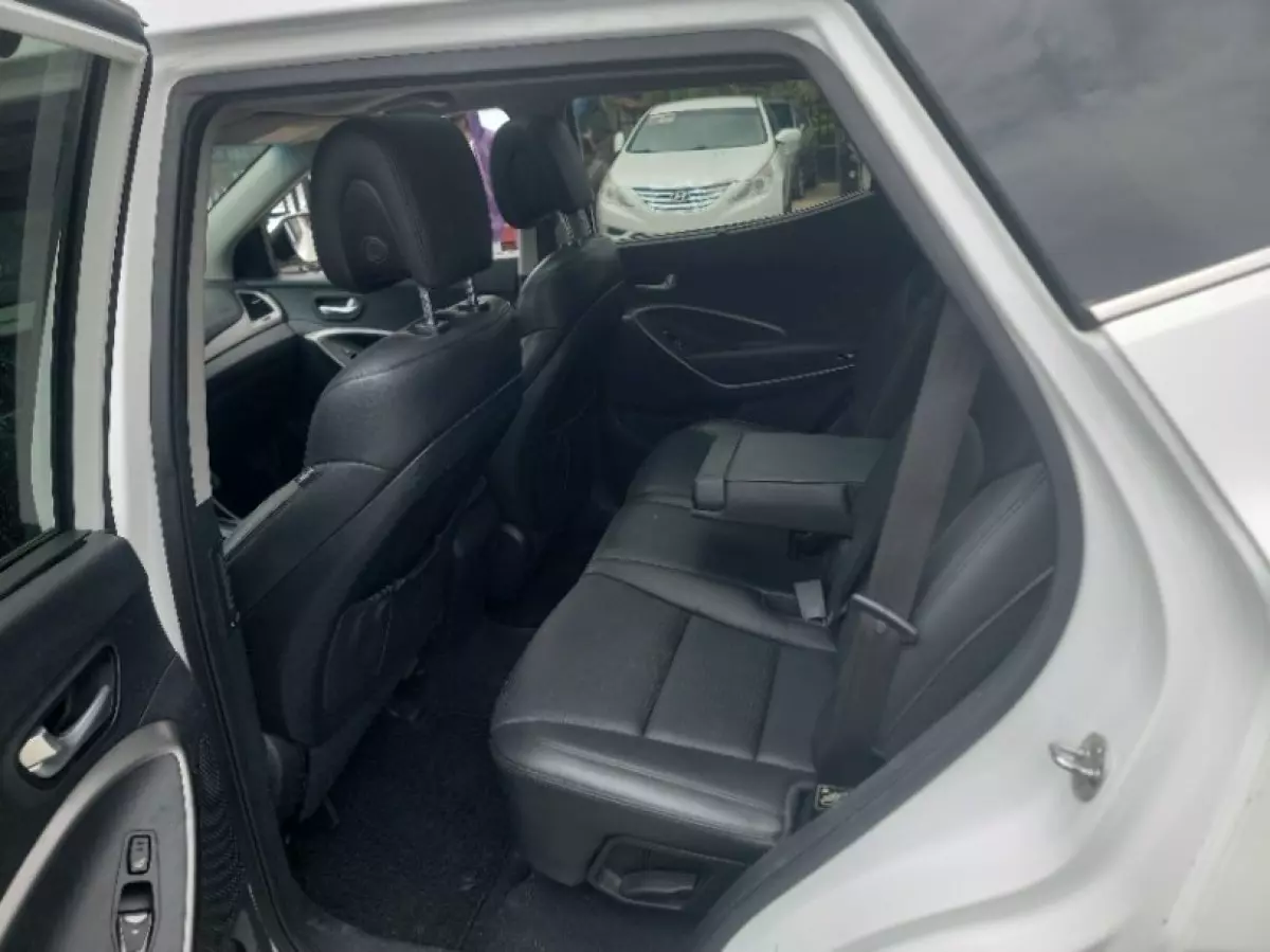 interiorBack