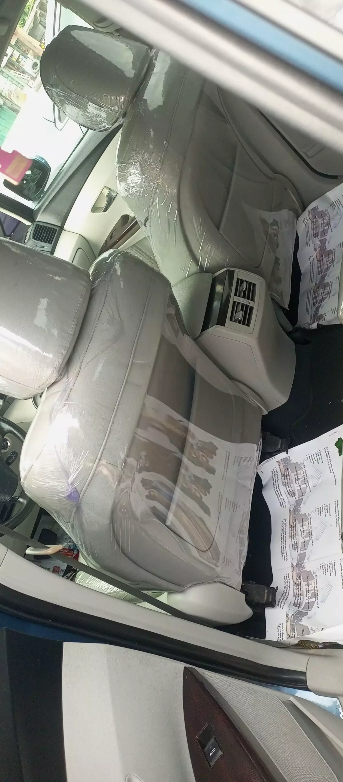 interiorBackImage