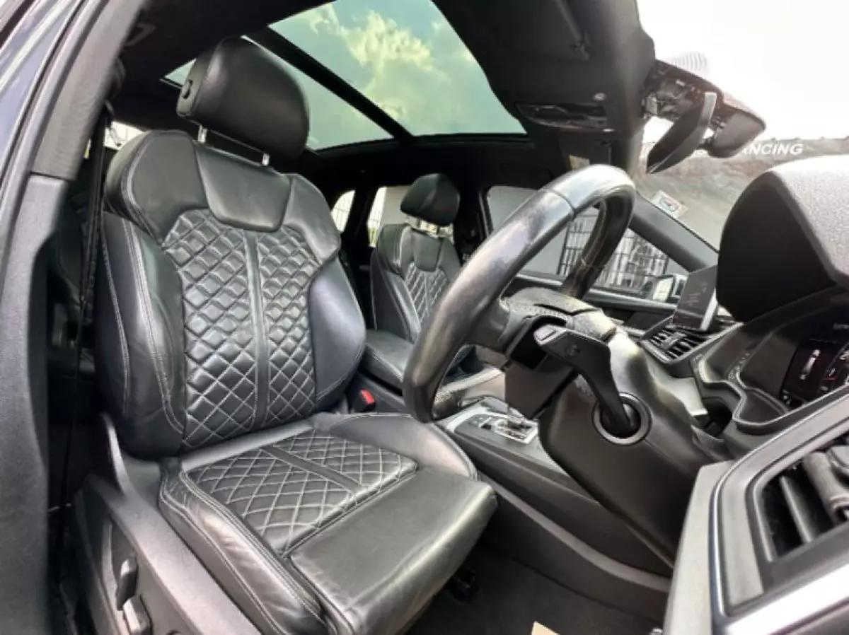 interiorBack
