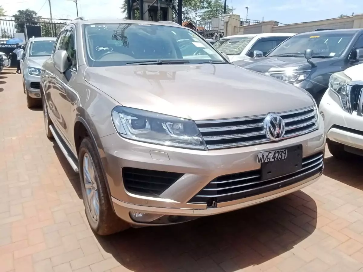 Volkswagen Touareg - 2012