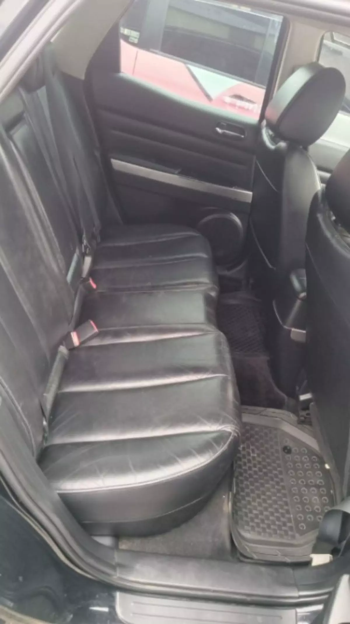 interiorBack