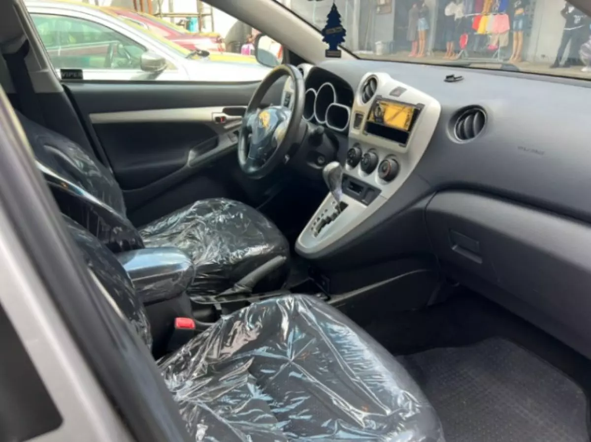 interiorFront
