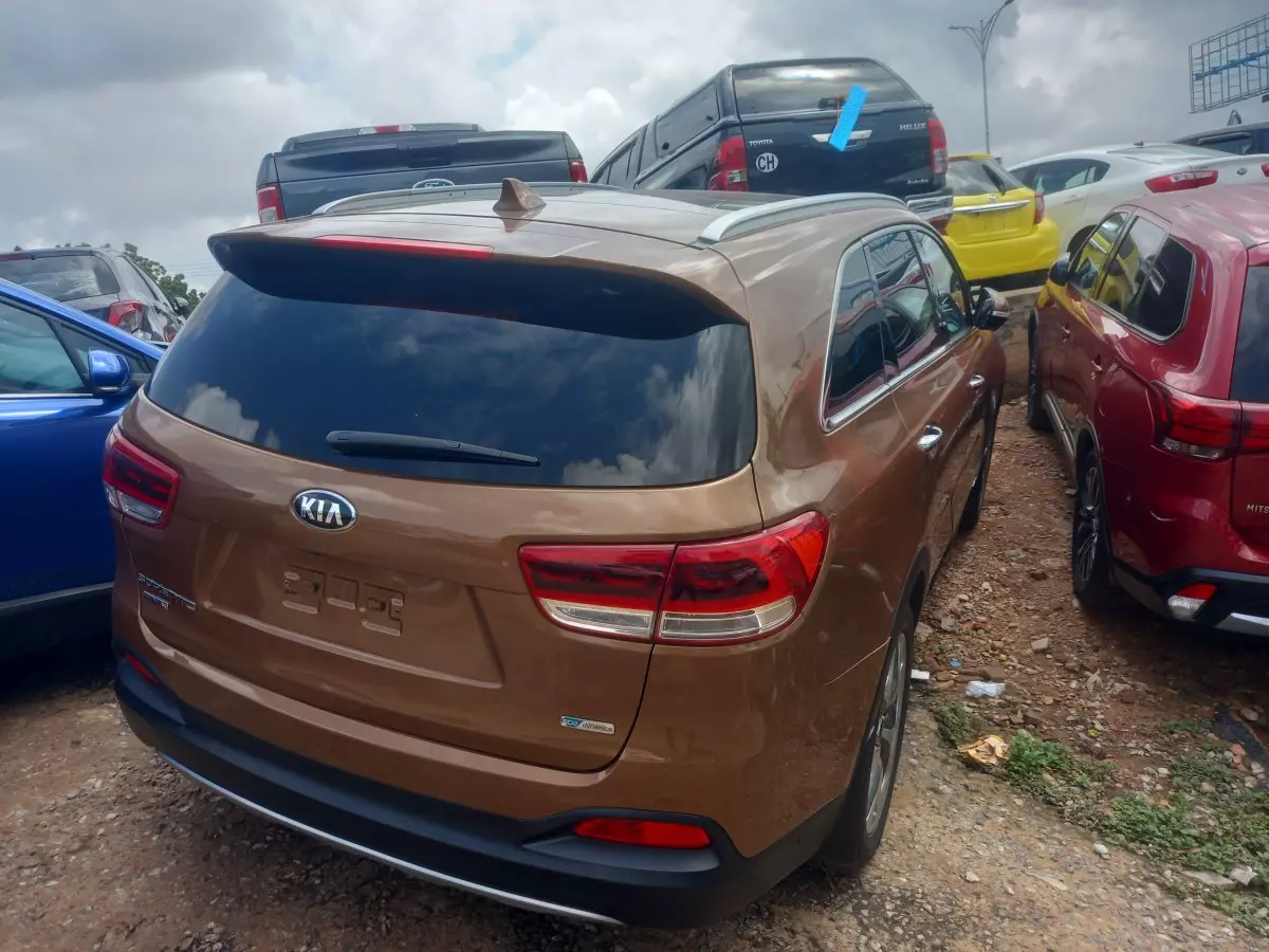 KIA Sorento - 2015