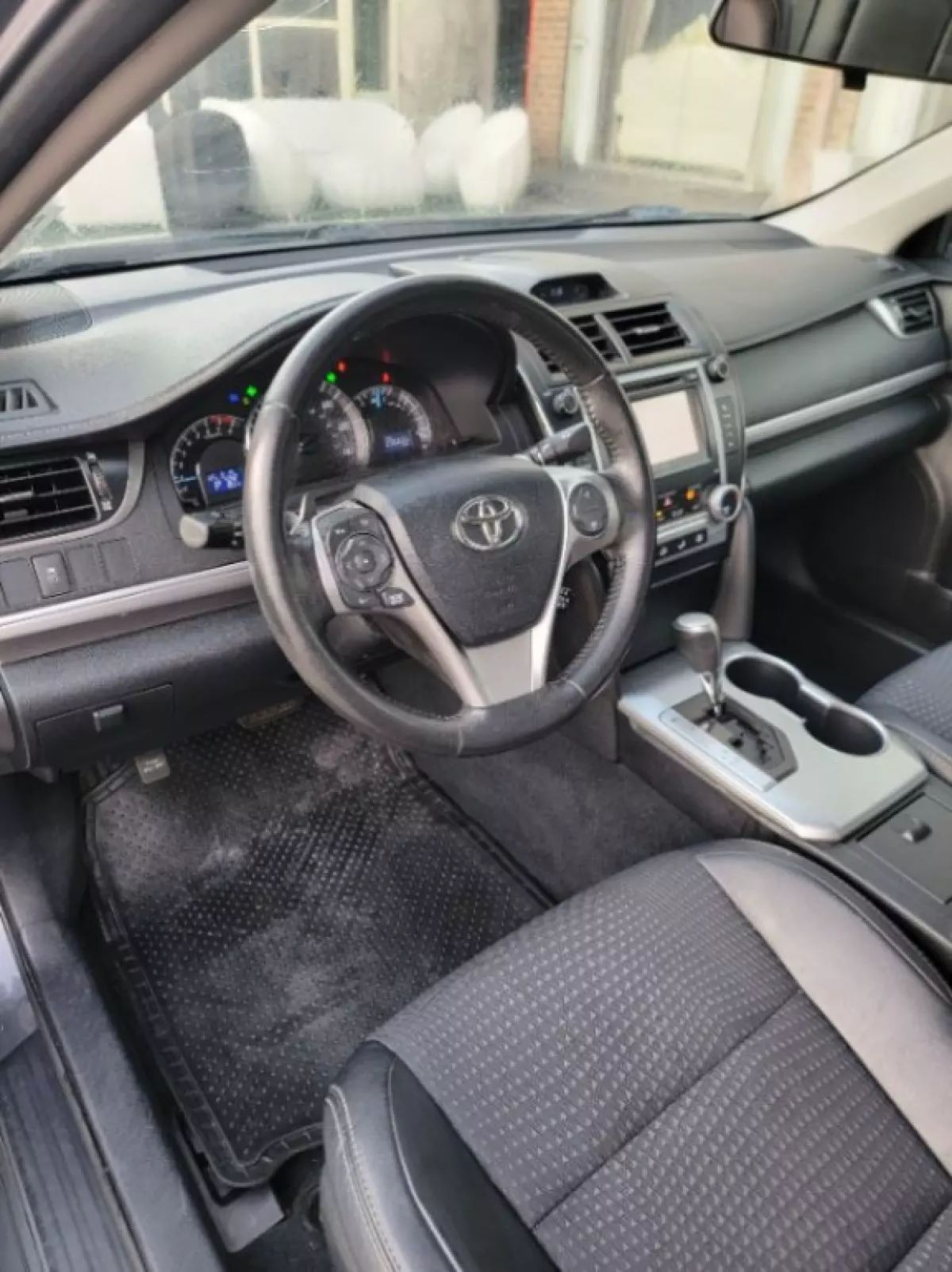 interiorFront