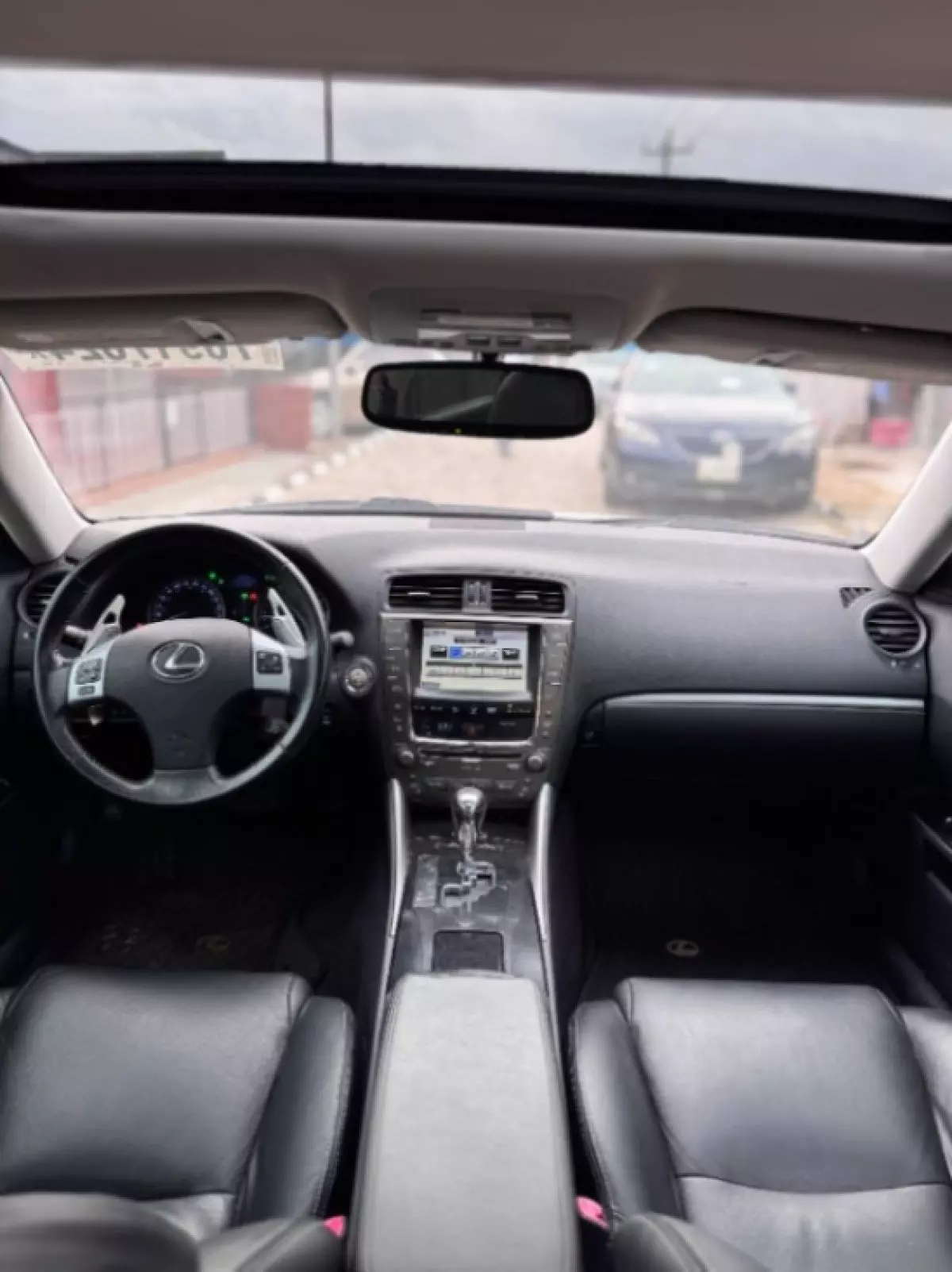 interiorFront