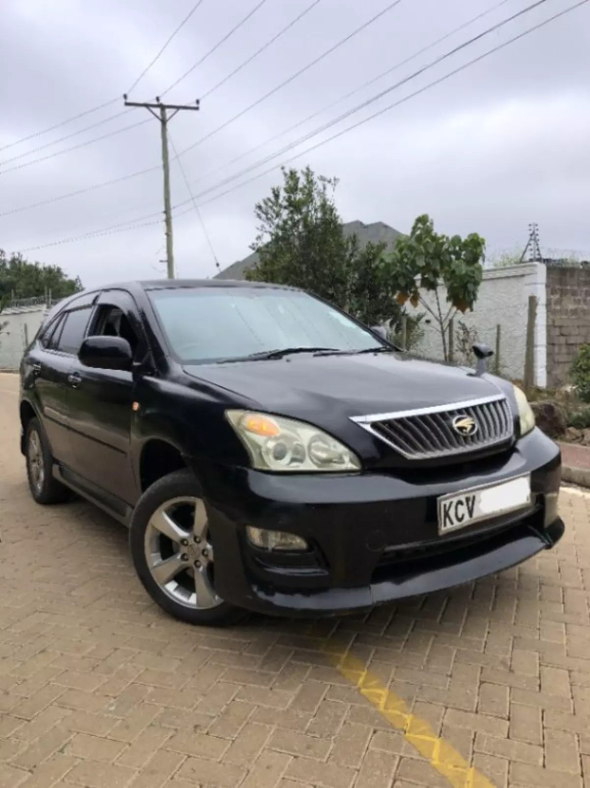 Toyota Harrier - 2012