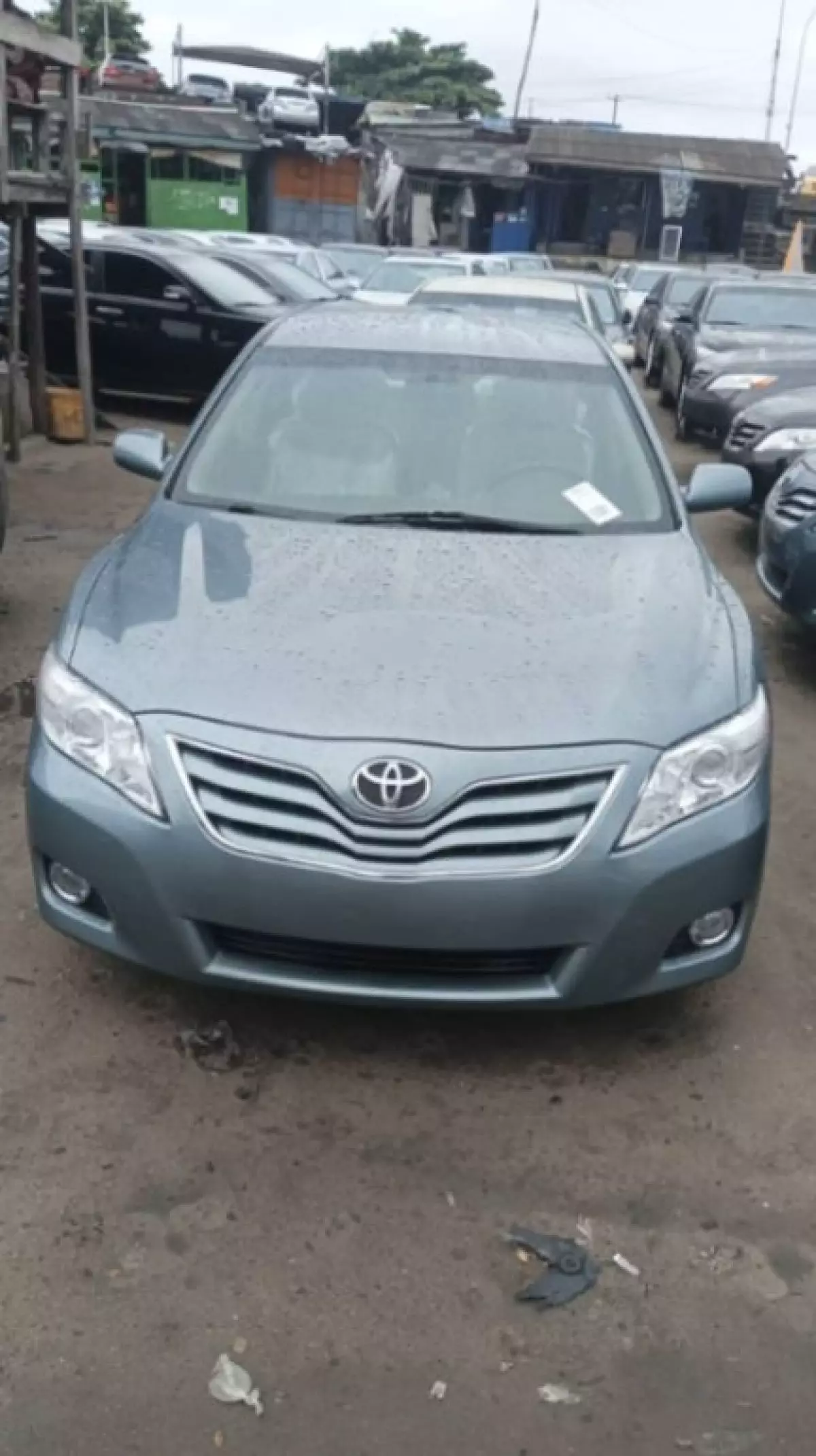 Toyota Camry - 2010