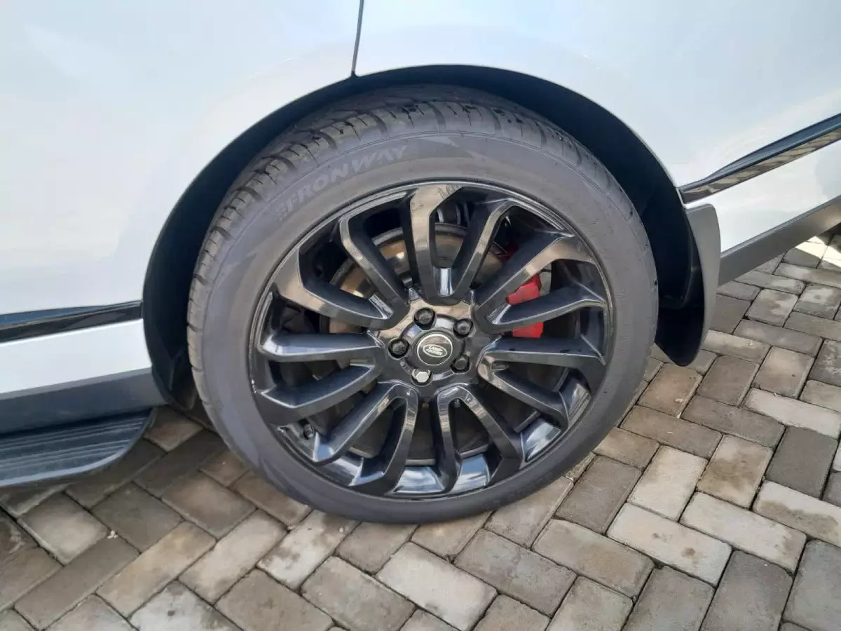 tyre1