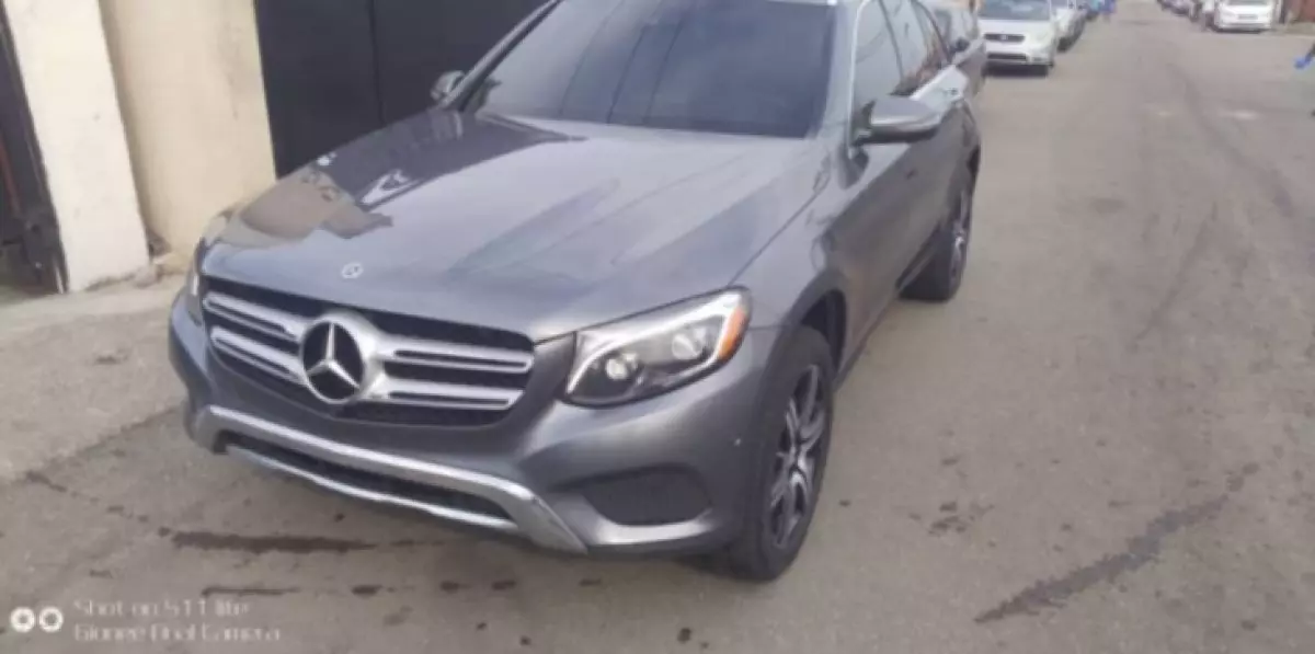 Mercedes-Benz GLC 300 - 2018