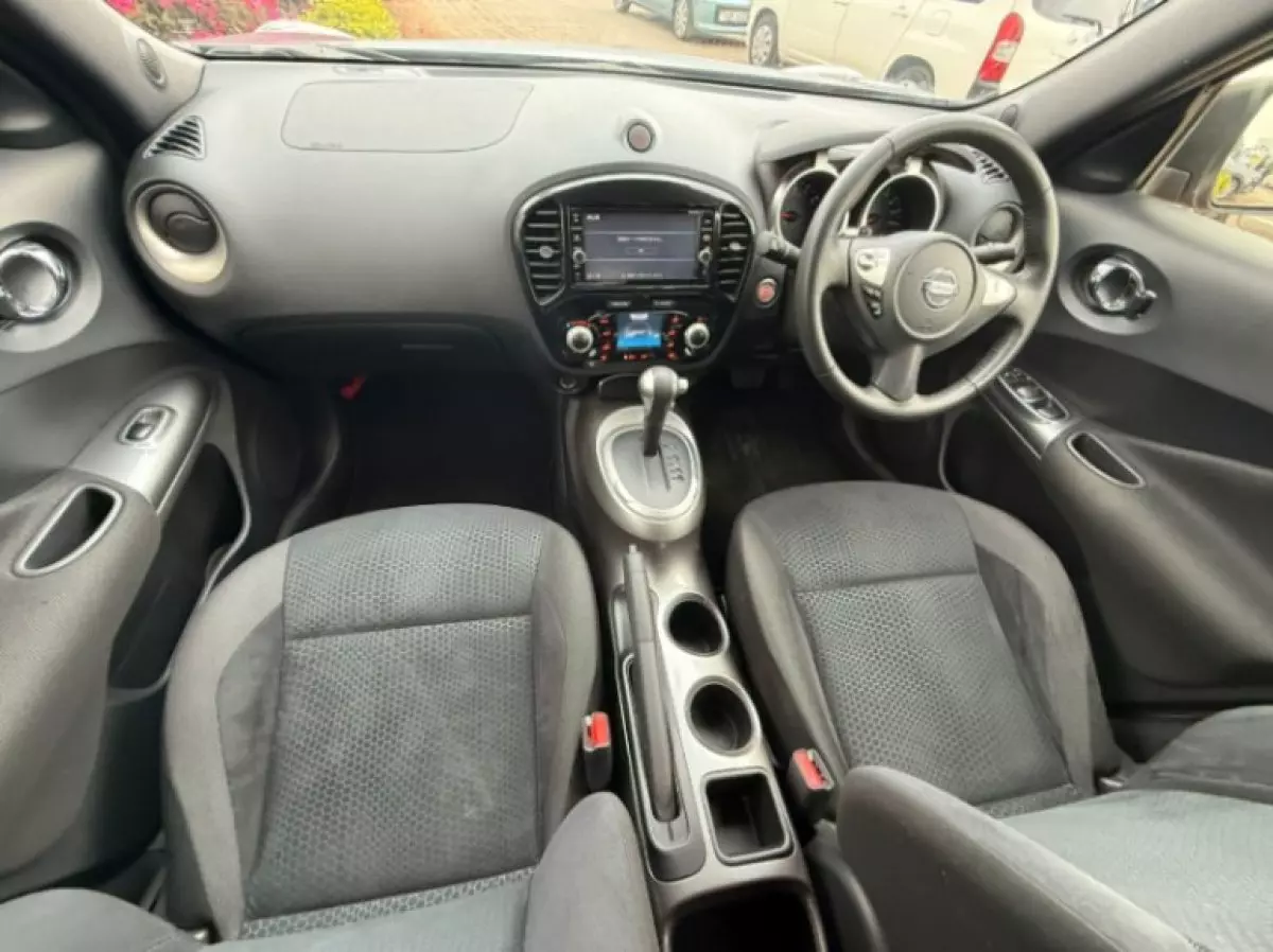 interiorFront