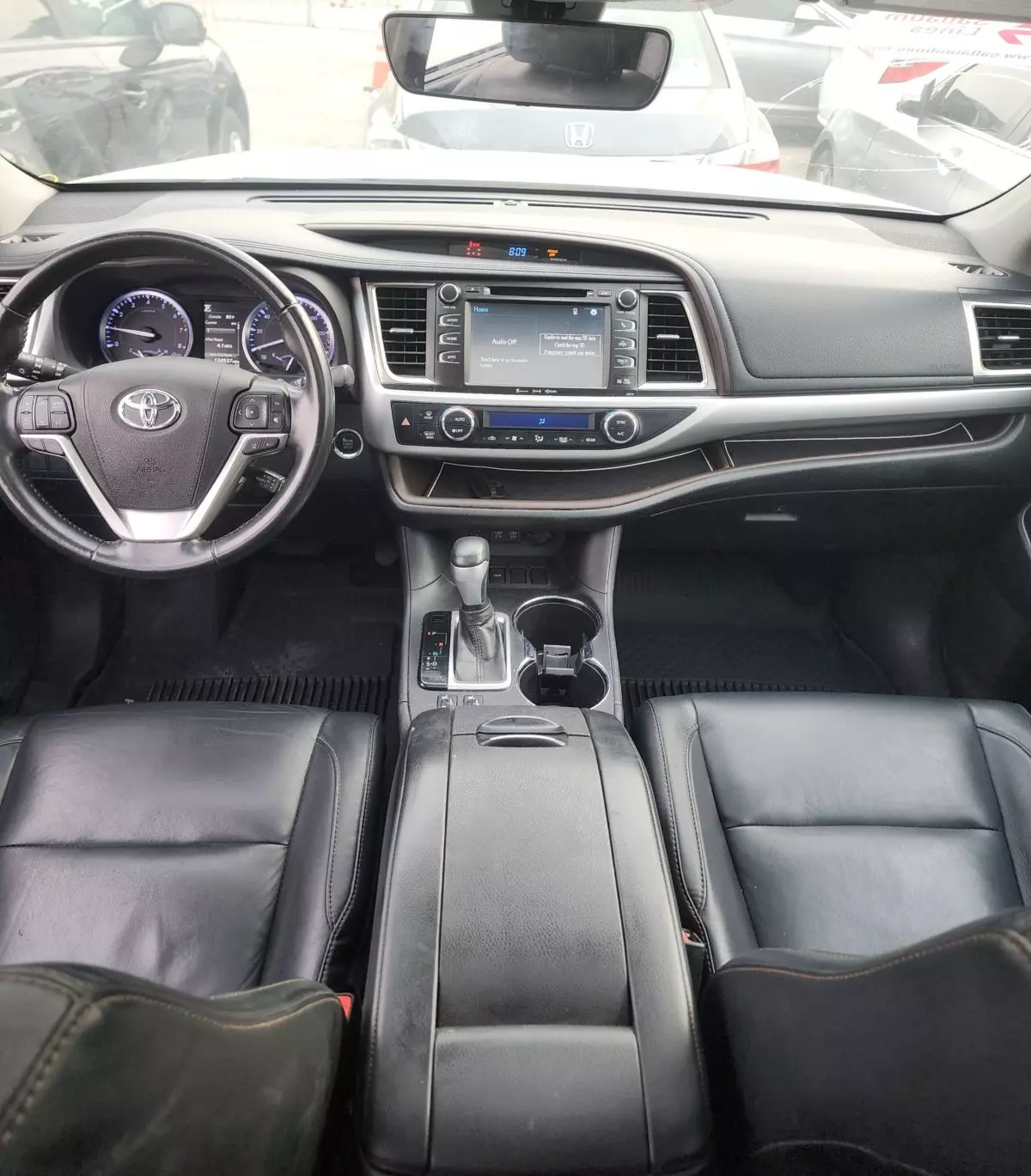 interiorFront