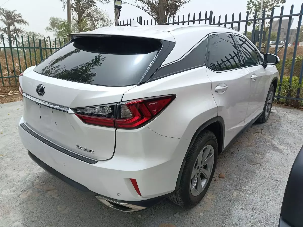 car Right Back