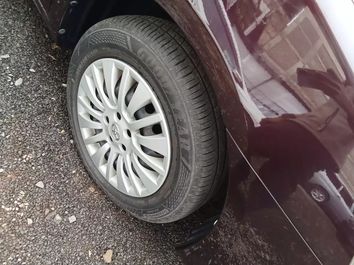 tyre2
