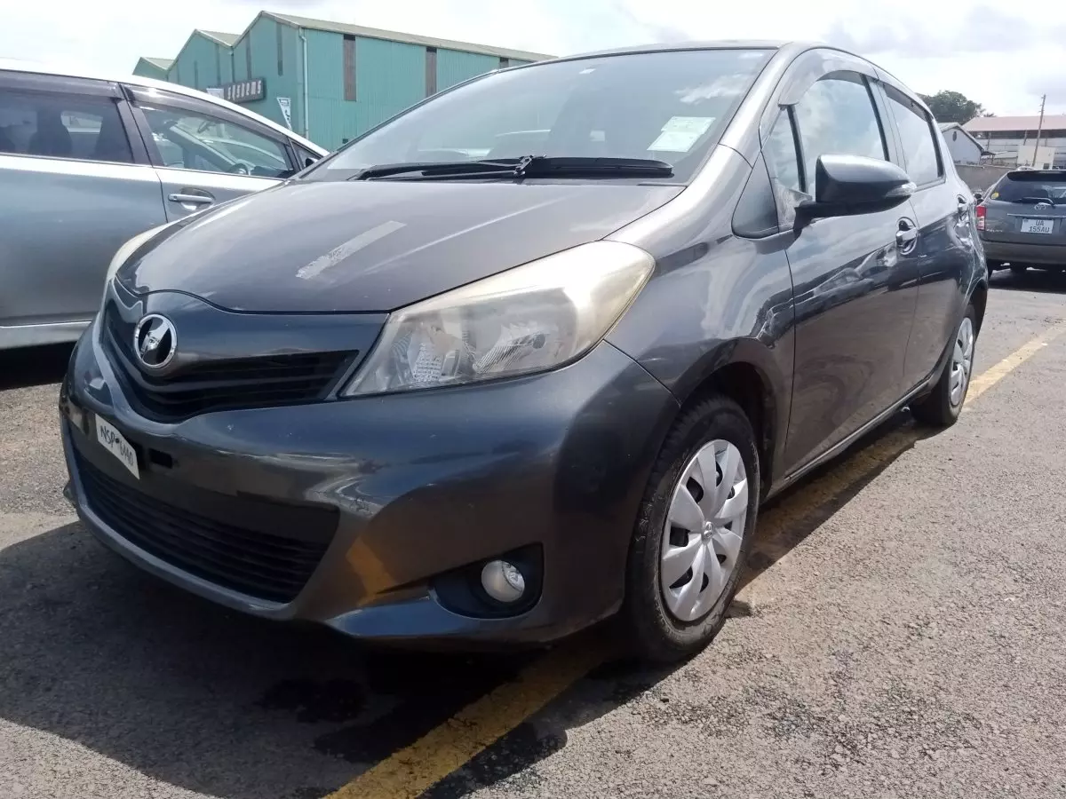Toyota Vitz - 2014