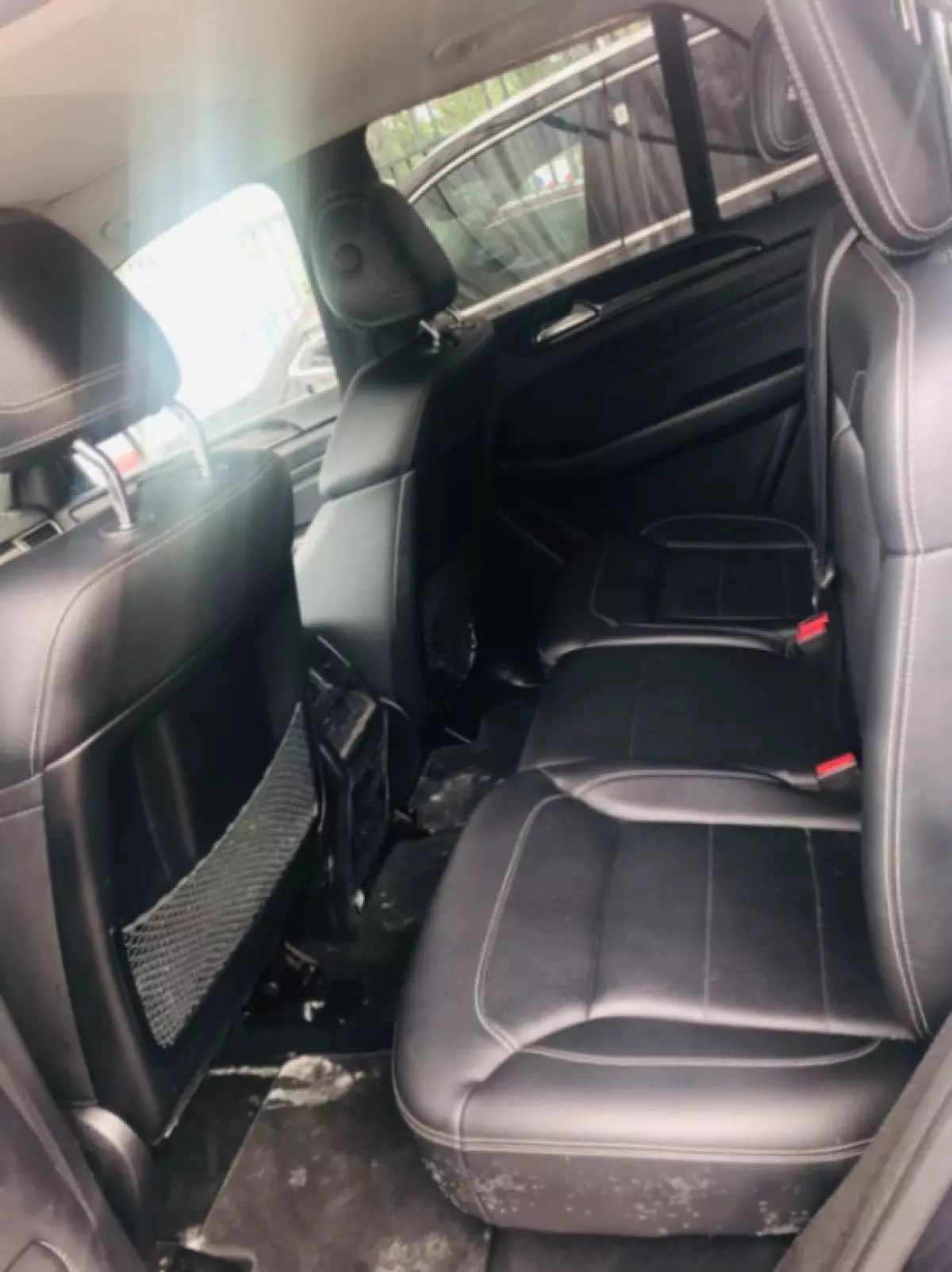 interiorBack