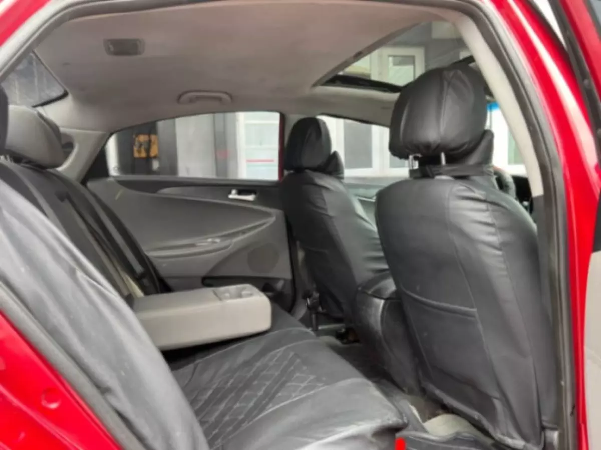 interiorBack