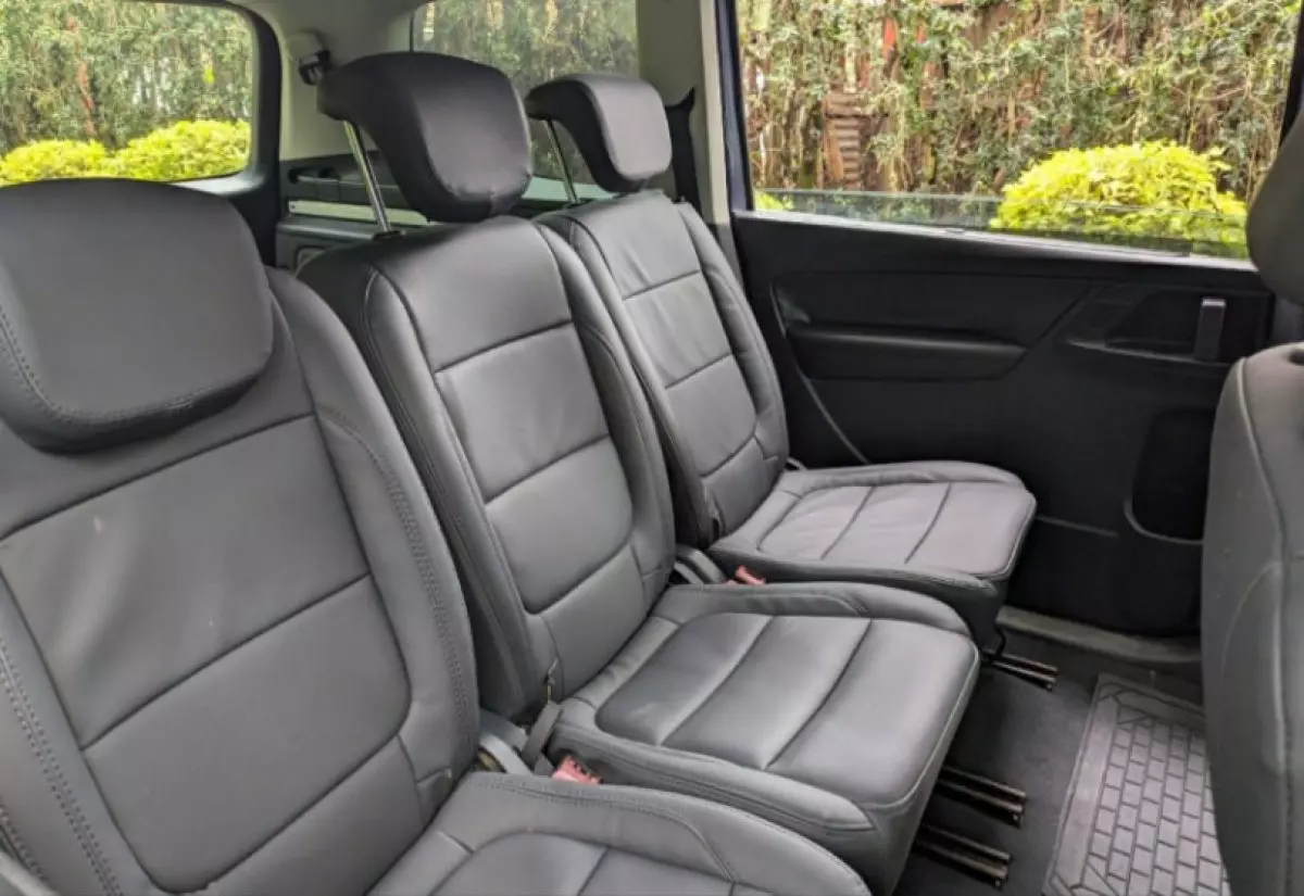 interiorBack