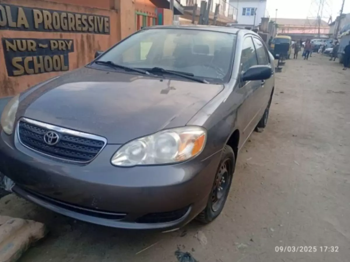 Toyota Corolla - 2013