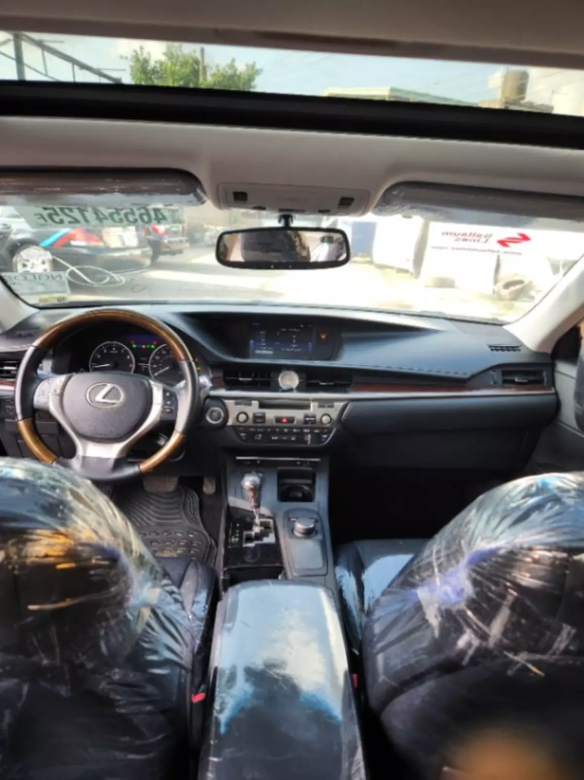 interiorFront