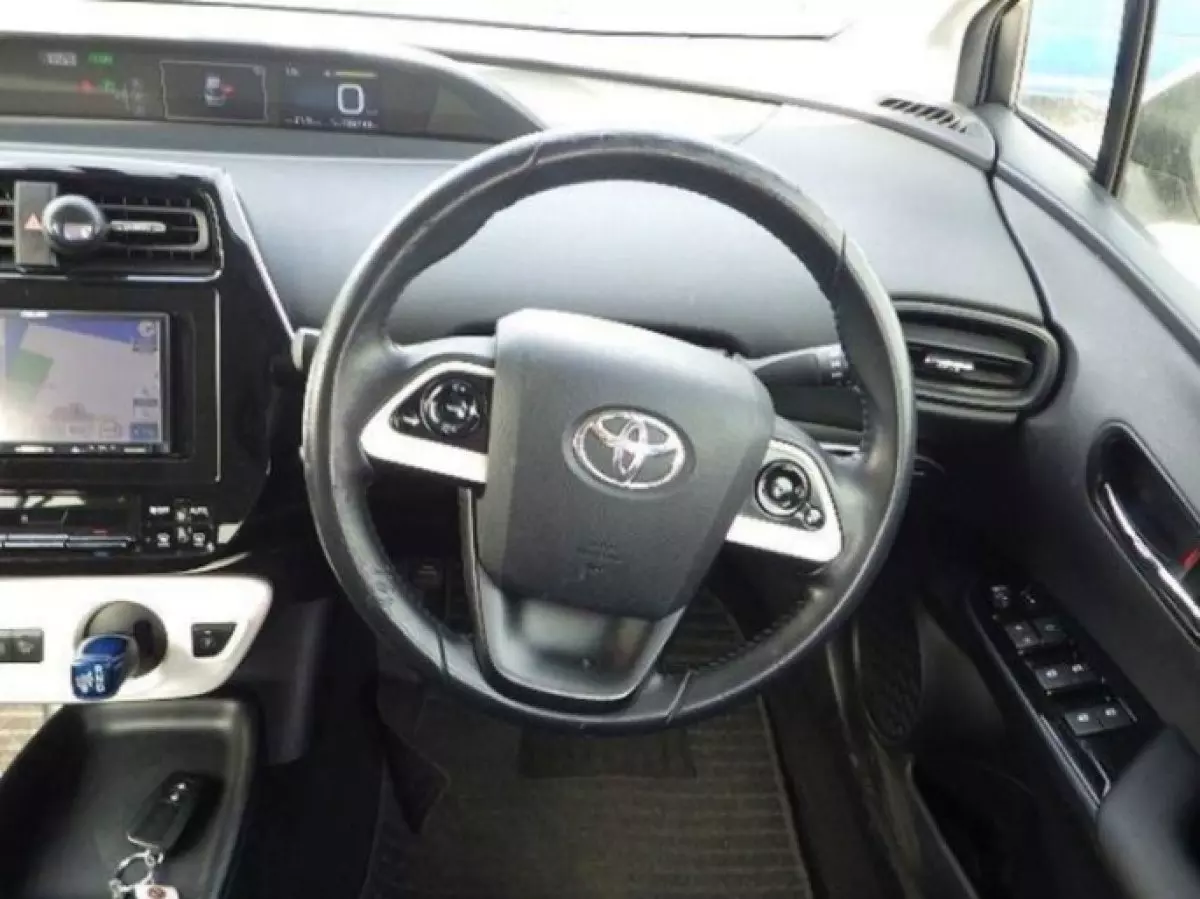 interiorFront