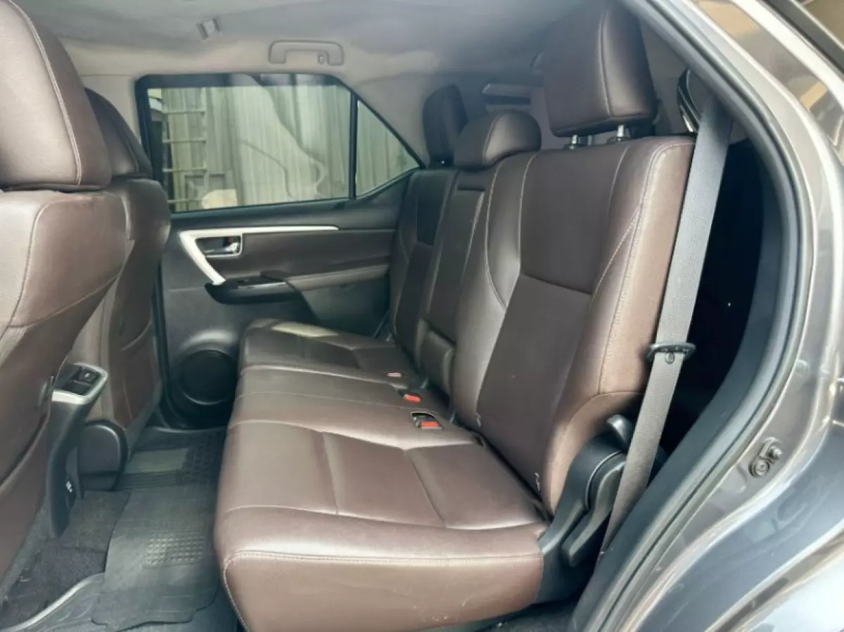 interiorBack