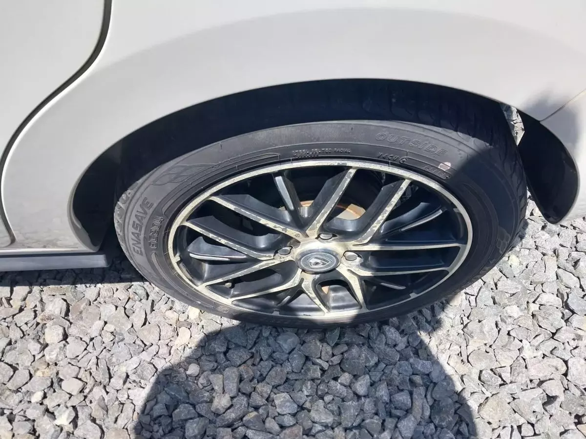 tyre1