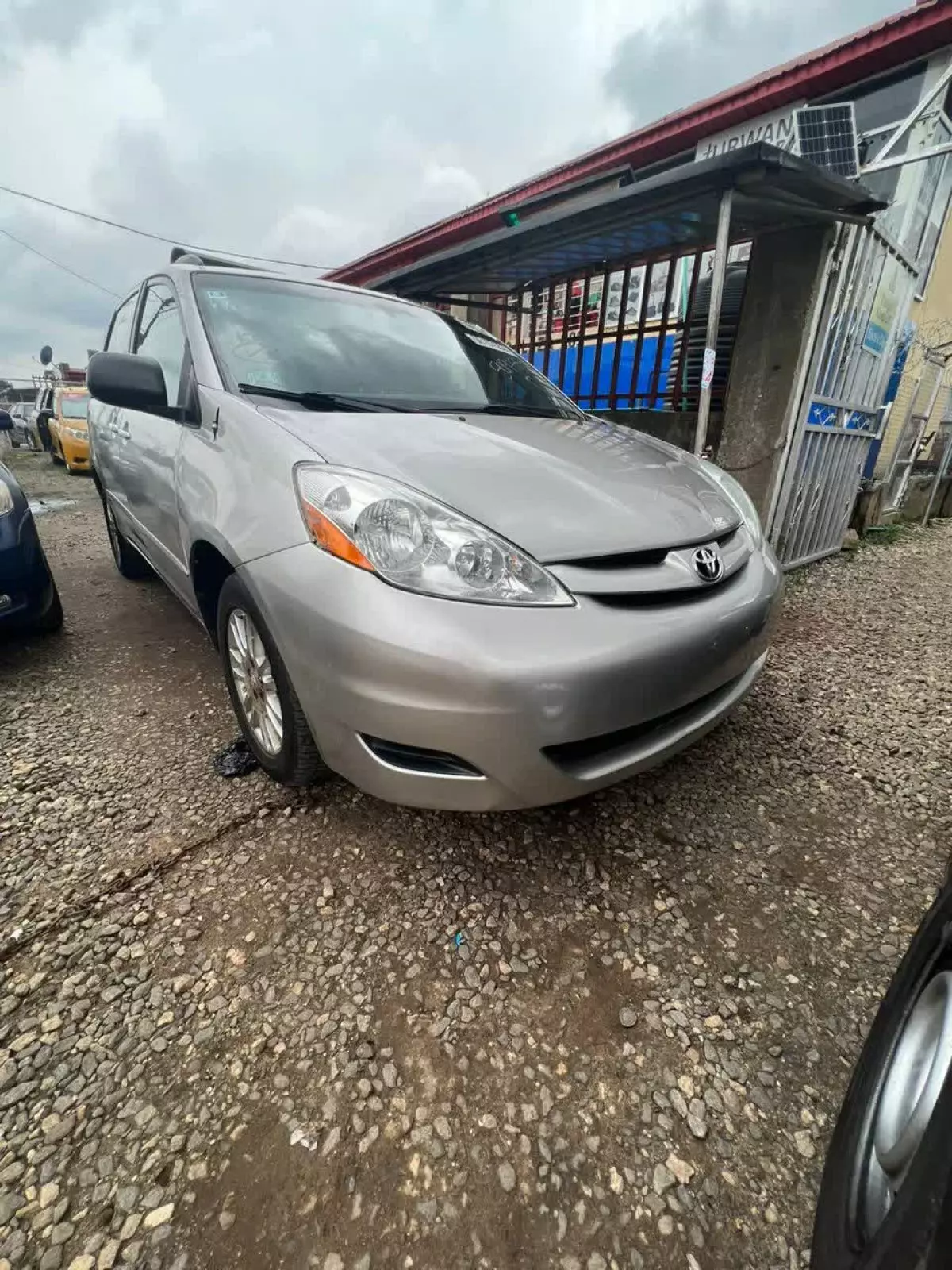 car Right Back