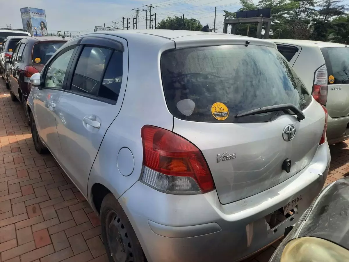 car Right Back