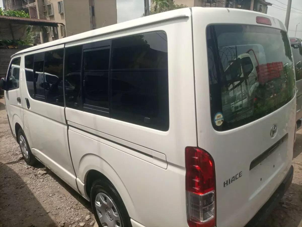 car Back