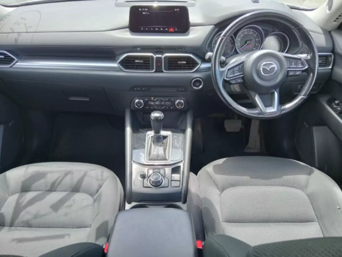 interiorFront