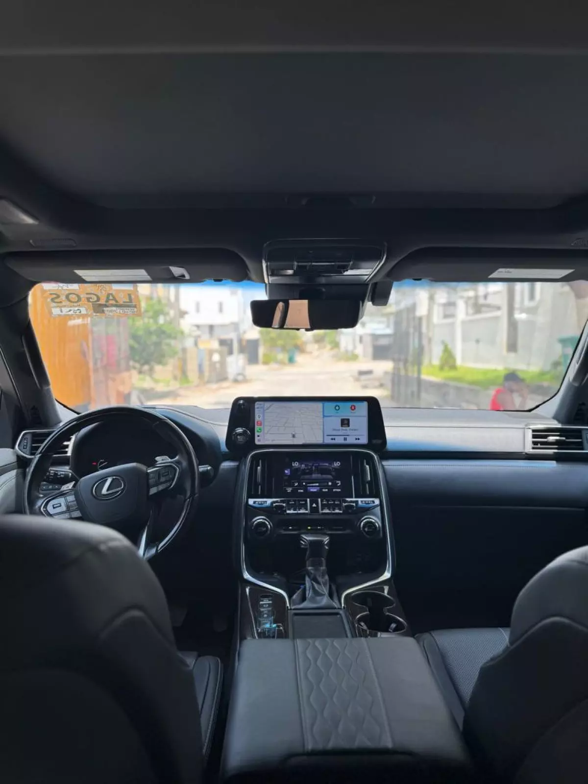 interiorFront