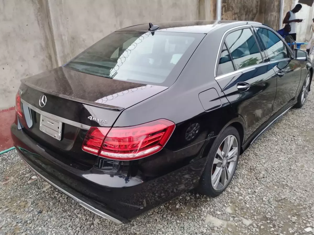car Right Back