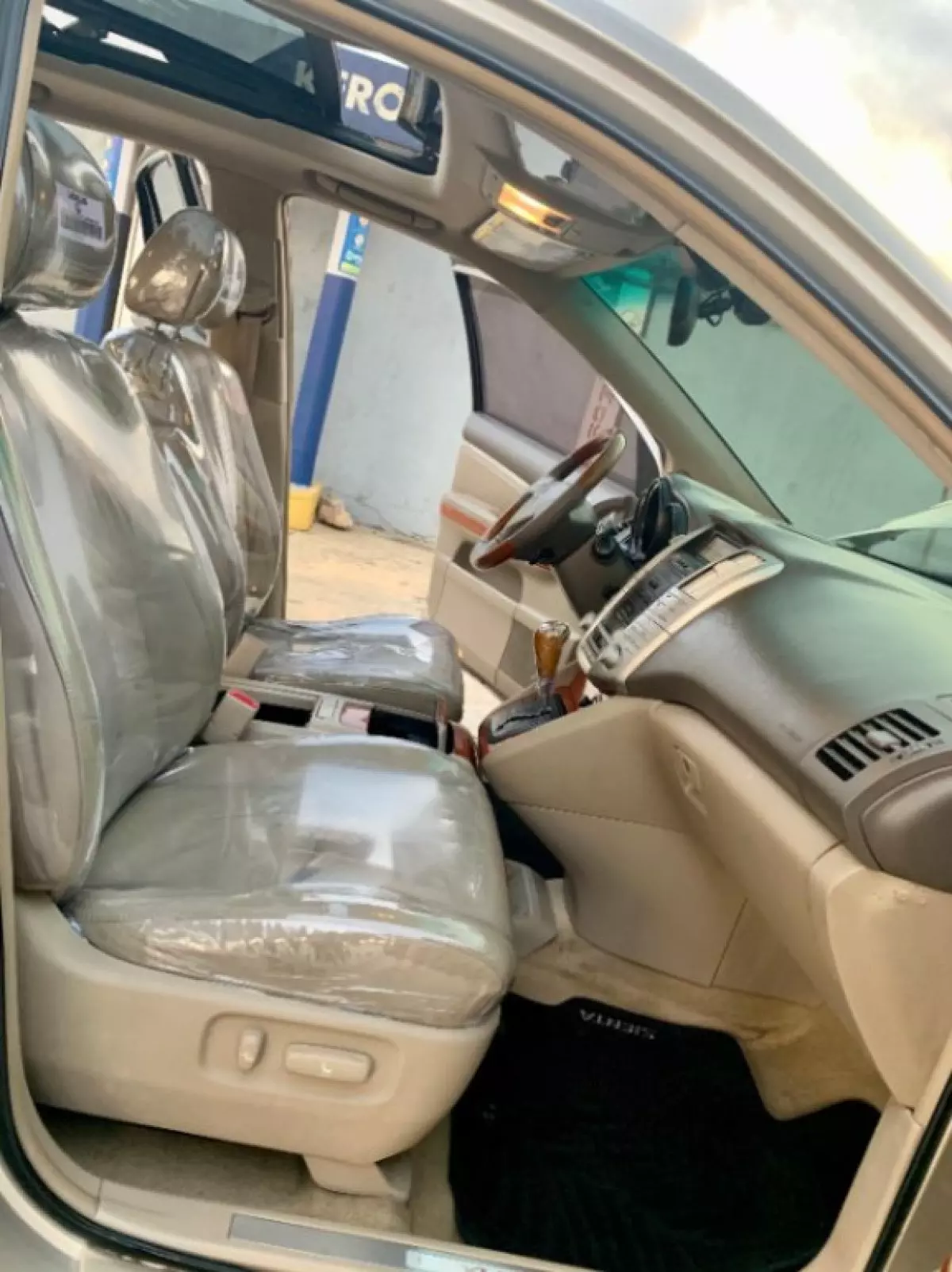 interiorBack