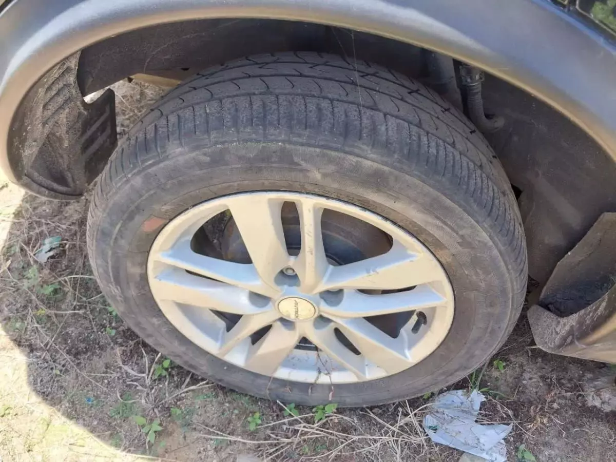 tyre2